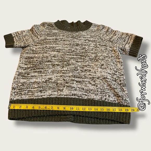 Anthropologie Moss Green Knit Sweater Tee – Versatile and Stylish - Picture 6 of 11